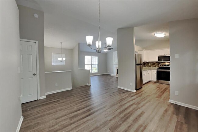 Building Photo - 820 Tradd Ct