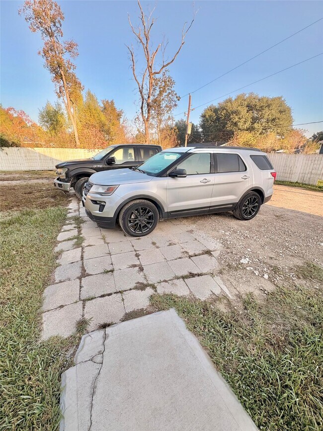 Building Photo - 9822 Candy Ct