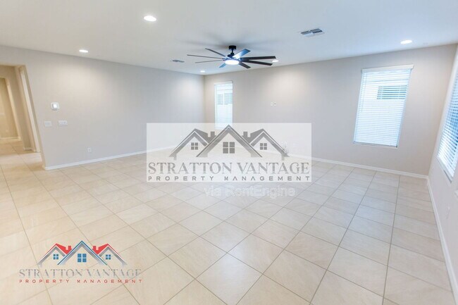 Building Photo - 17645 W Palo Verde Dr