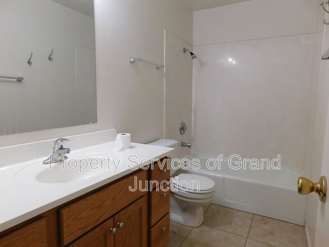 Building Photo - 232 Crawford Ln