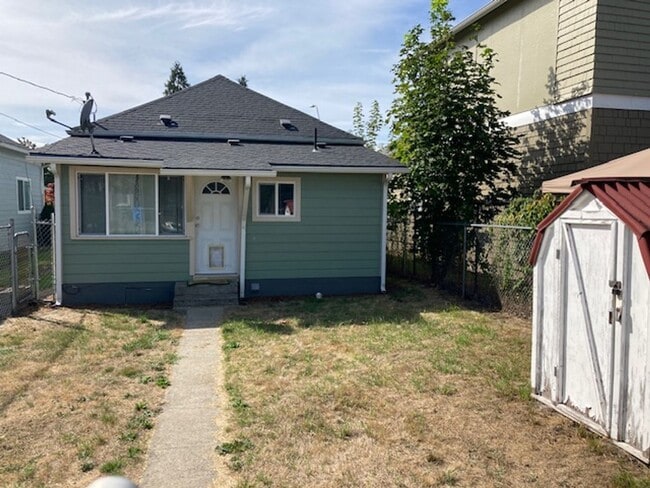 Building Photo - R315 | $1495.00