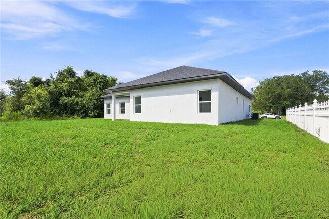 Building Photo - 16337 SW 17th Terr Rd