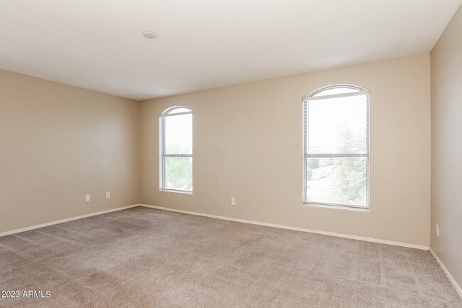 Building Photo - 12846 W Roanoke Ave