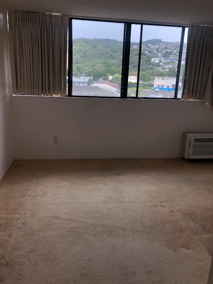 Building Photo - 2860 Waialae Ave