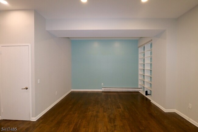 Building Photo - 111 Mulberry St