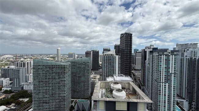 Building Photo - 1300 S Miami Ave