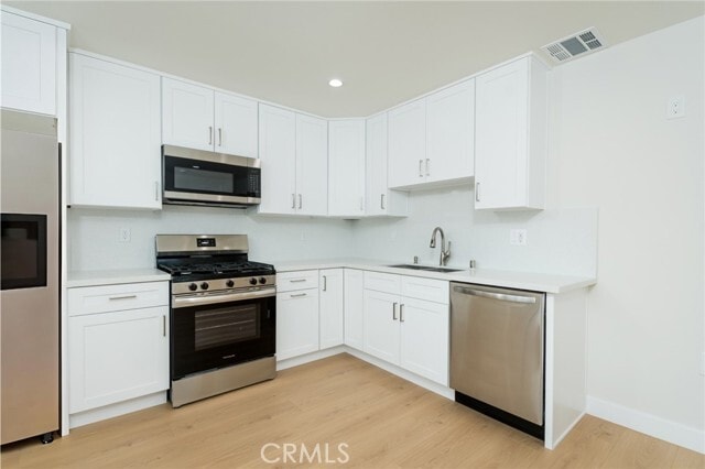 Building Photo - 4625 La Crescenta Ave