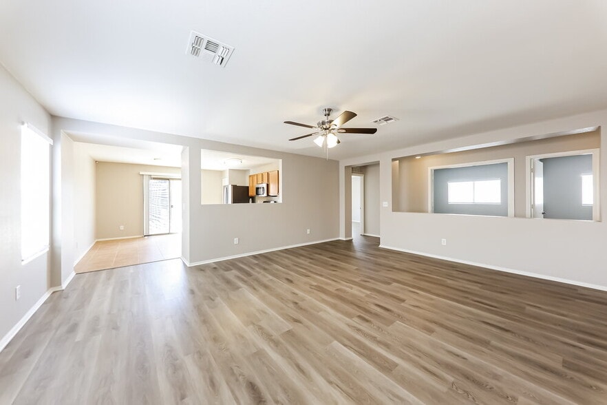 Building Photo - 3033 W Desert Vista Trail