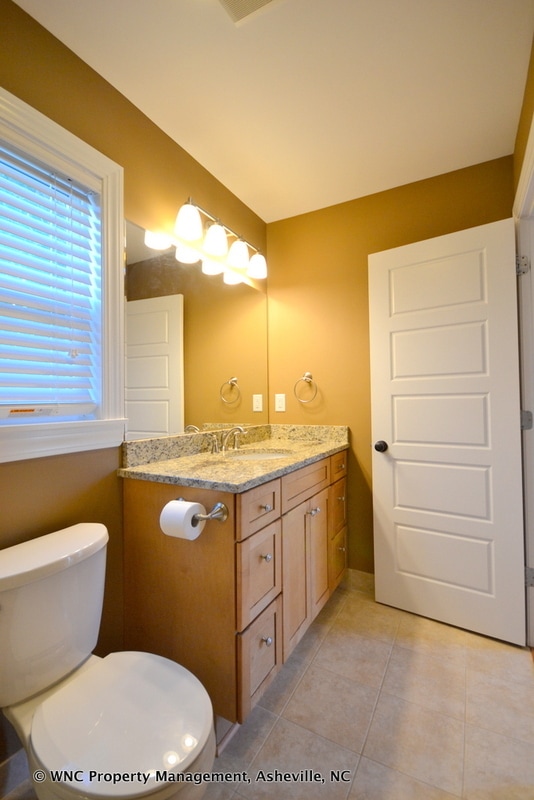 Building Photo - 17 Morris St