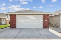 Building Photo - 4 bed / 2 bath - Move in ready!!!