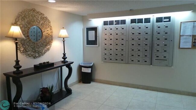 Building Photo - 6600 Cypress Rd