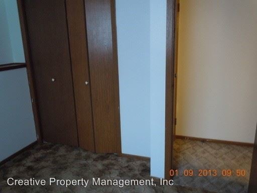 Building Photo - 829 11th Ave NW