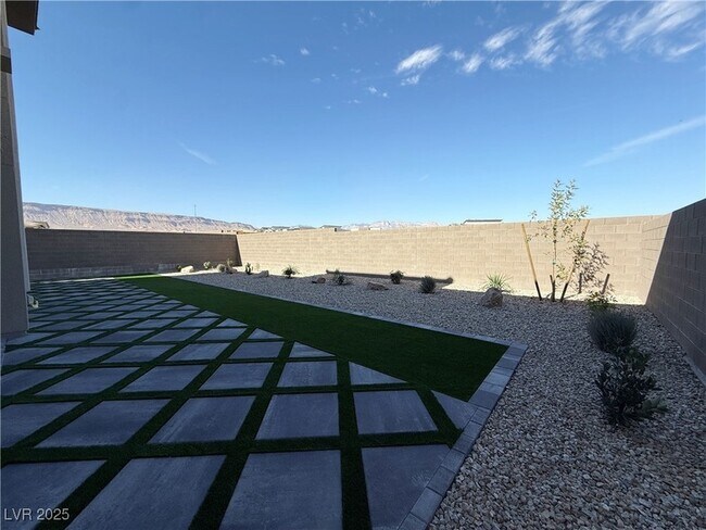 Building Photo - 10632 Rolling Vista Dr