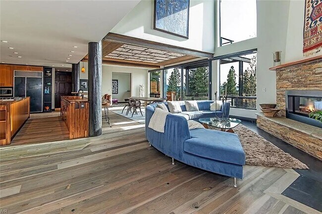 Building Photo - Endless Views of Tahoe