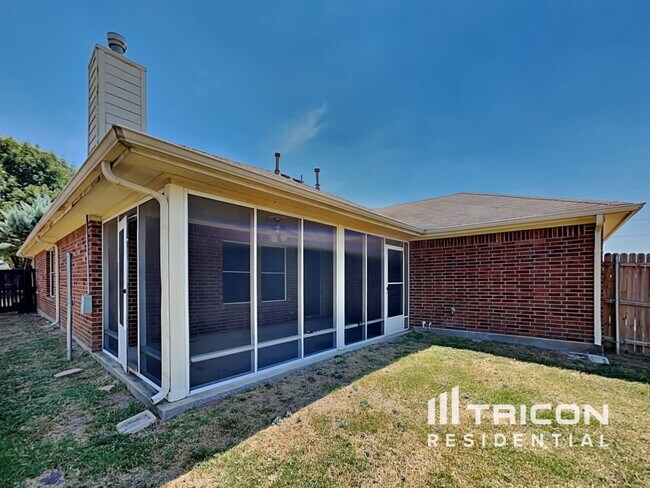 Building Photo - 607 Pewitt Ln