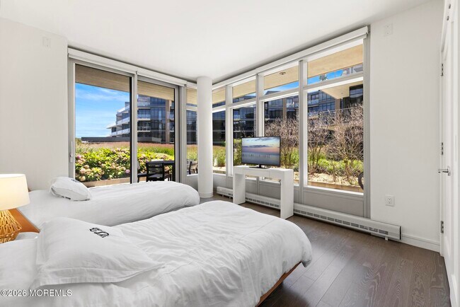 Building Photo - 30 Melrose Terrace