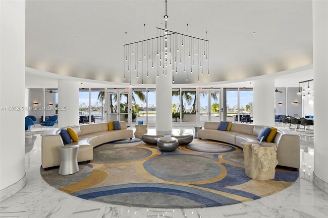 Building Photo - 1000 West Ave