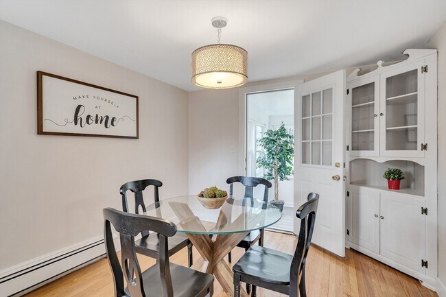 Building Photo - 24 Ledgelawn Ave