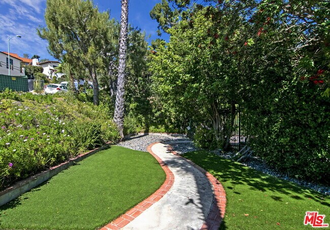 Building Photo - 2546 Cordelia Rd