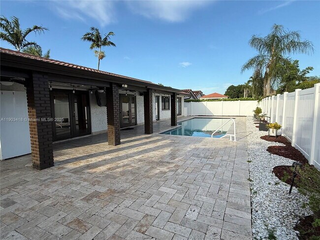 Building Photo - 12030 SW 92nd St