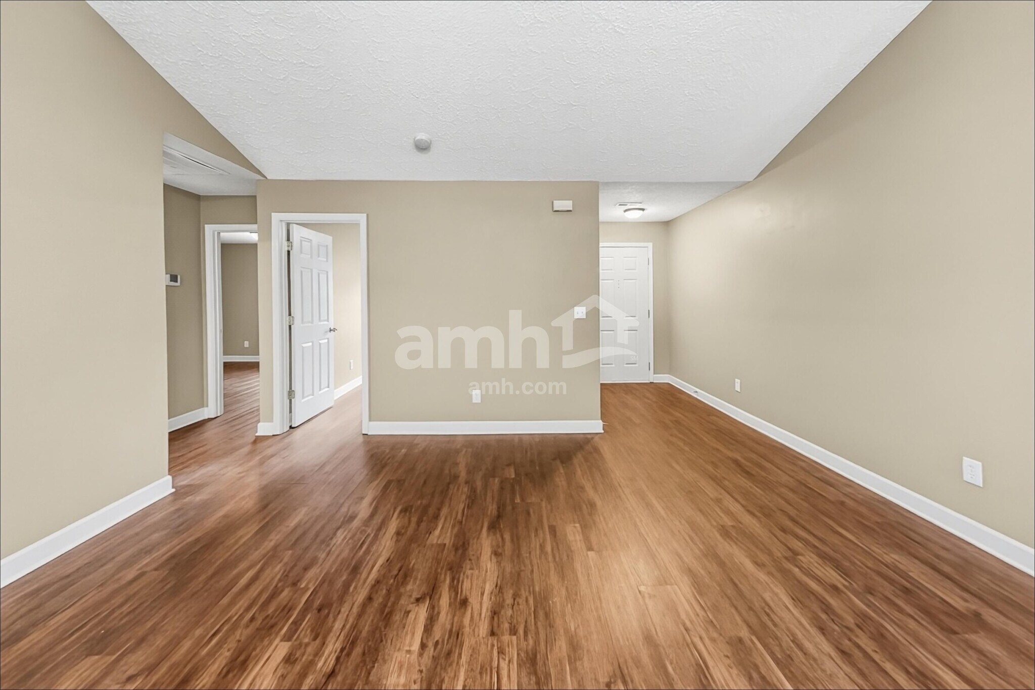 Building Photo - 2310 Devonshire Dr