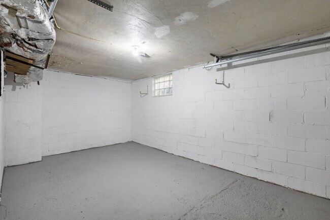 Building Photo - 1411 Brinton Rd