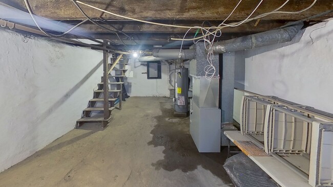 Building Photo - 1529 S Stillman St