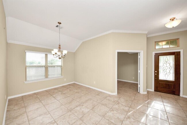 Building Photo - 2439 Dark Elm Dr