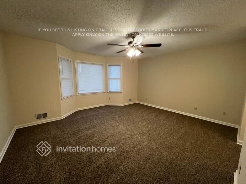 Building Photo - 2440 Sherrie Ln SW