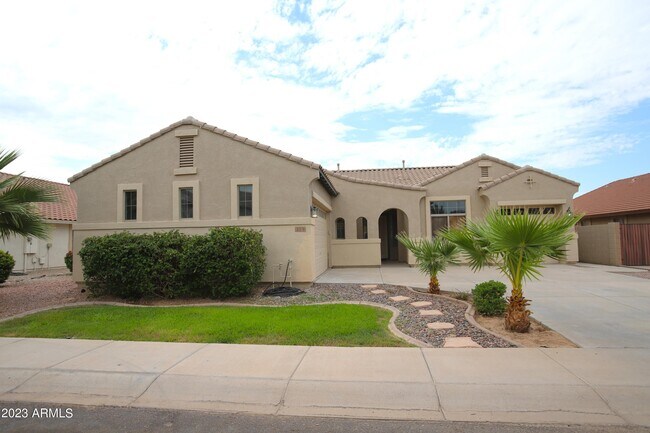 Primary Photo - 779 E Mead Dr