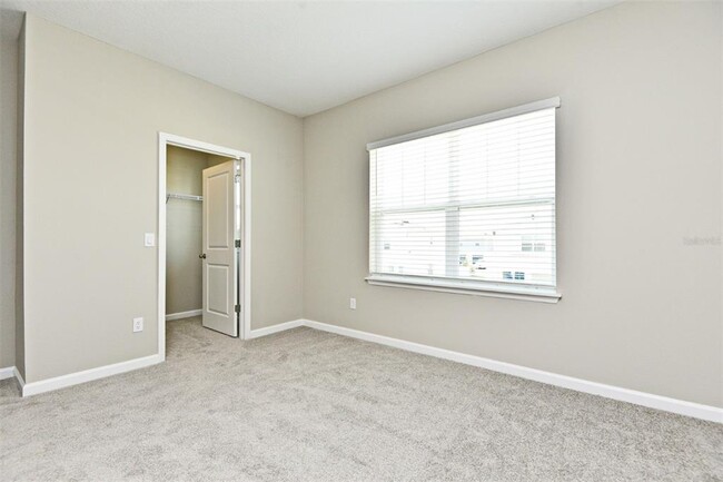 Building Photo - 627 Bayhawk St
