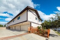 Building Photo - SPACIOUS 3 BED 2BATH UNIT LOCATED IN DESIRABLE MONTEREY PARK LOCATION!!