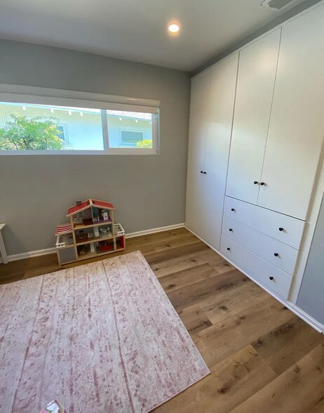 Building Photo - 5840 Allott Ave