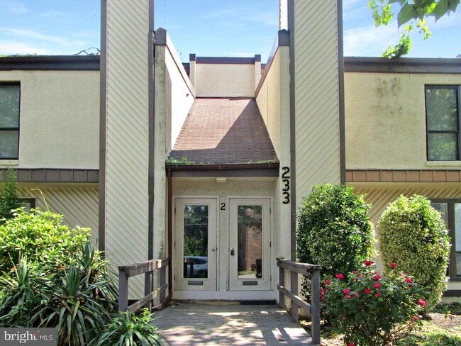 Building Photo - 233 Township Line Rd
