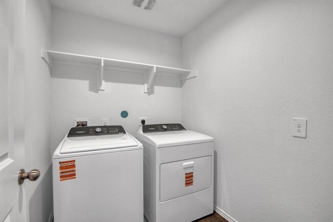 Building Photo - 2439 Moraine Vly Dr