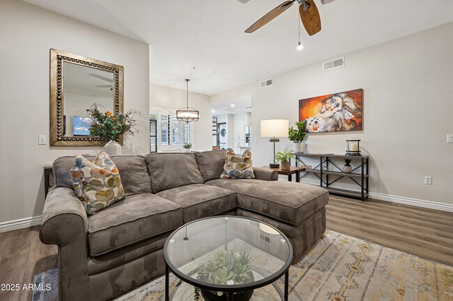 Building Photo - 15050 N Thompson Peak Pkwy