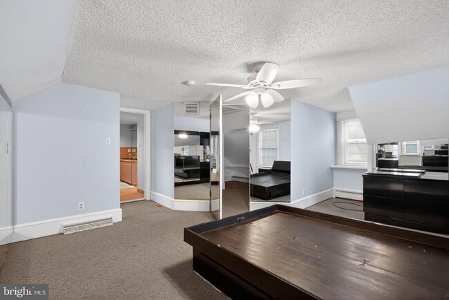 Building Photo - 18 GROVE St