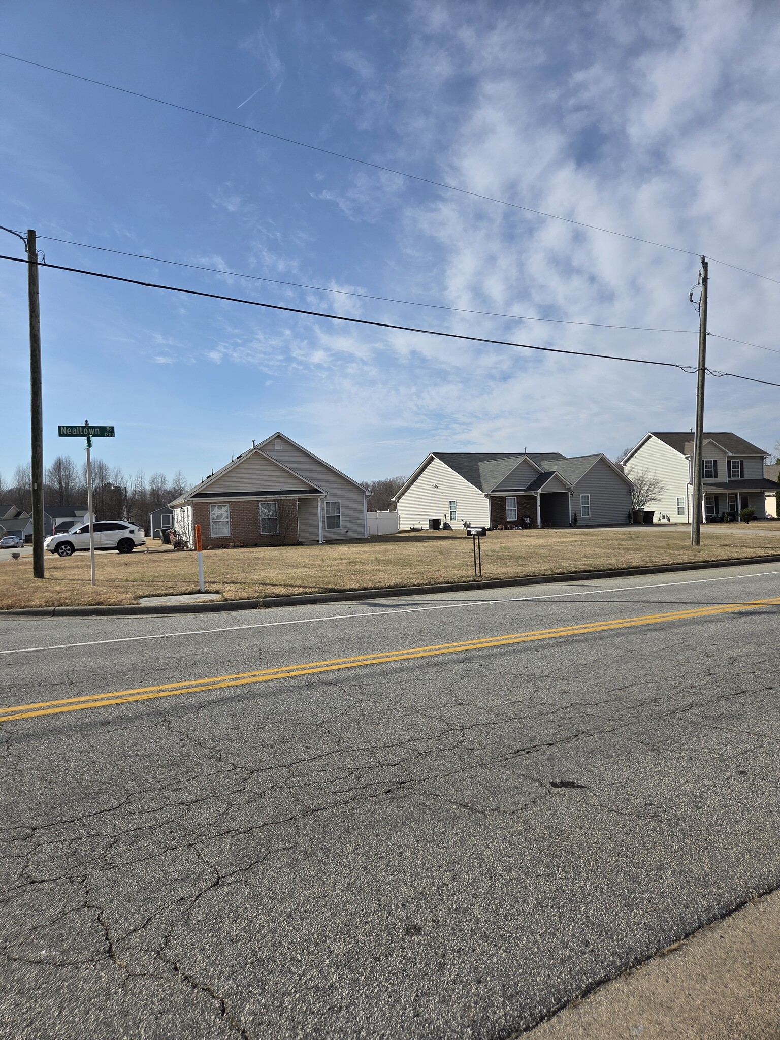 Building Photo - 1214 Nealtown Rd