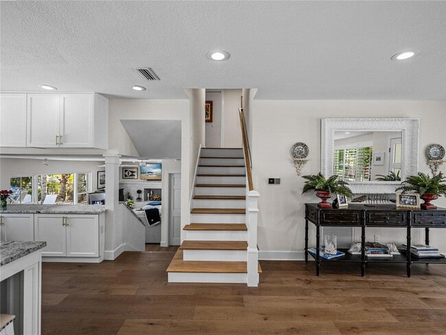 Building Photo - 829 59th Ave