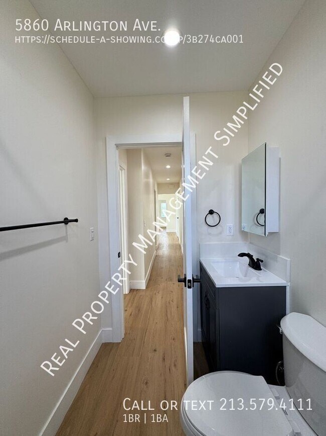 Building Photo - 5860 Arlington Ave