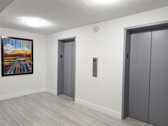 Building Photo - 137 Golden Isles Dr