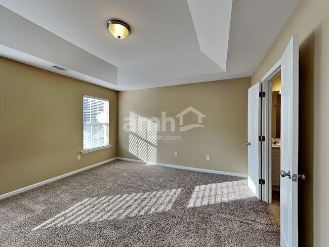 Building Photo - 113 Pin Oak Court