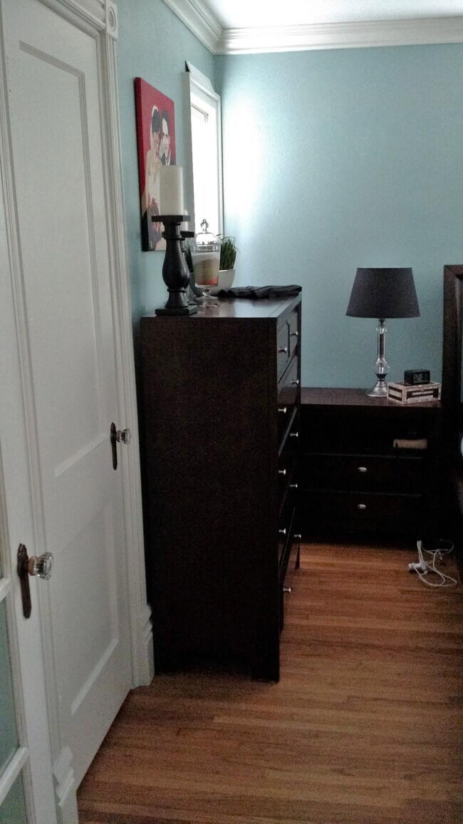 Building Photo - 840 S Knoxville Ave