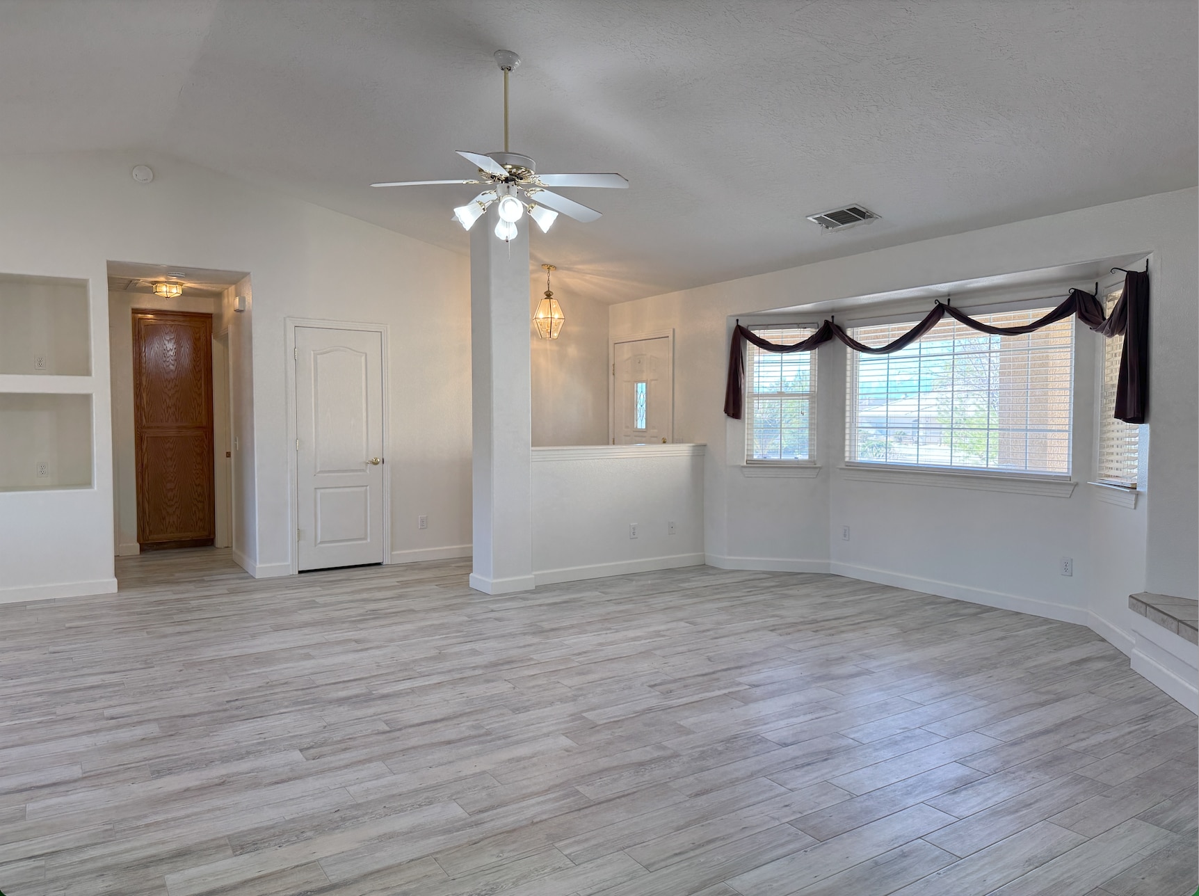 Building Photo - 16425 Chippewa Rd