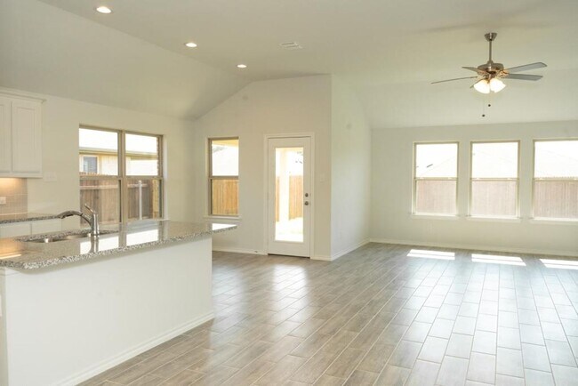 Building Photo - Stunning Single Family Ranch in Aubrey!