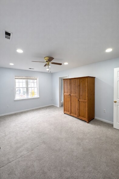 Building Photo - 5412 Cranston Ct