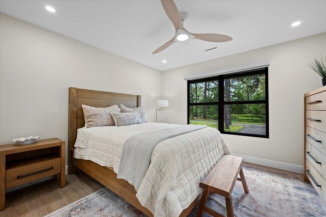 Building Photo - 13849 Deer Creek Dr