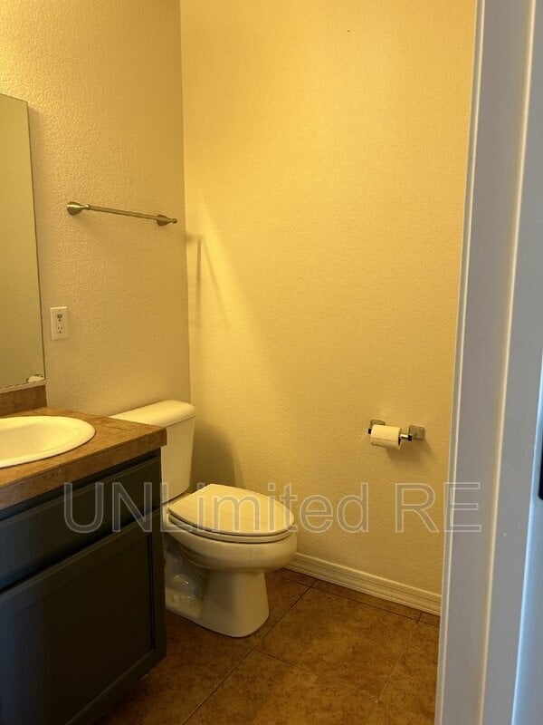 Building Photo - 3001 Talley Dr