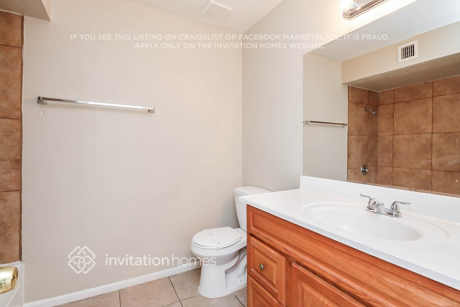 Building Photo - 2022 W Windrose Dr