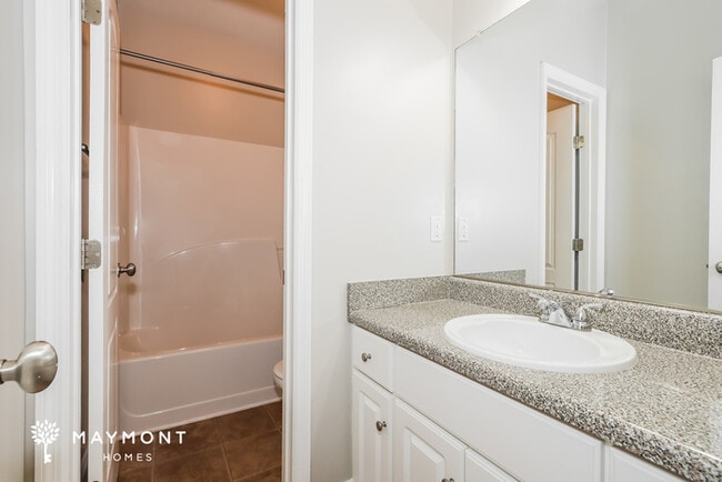 Building Photo - Lovely 4 Bedroom Home in Grovetown, GA